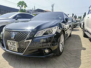 Toyota Crown 2016 Black