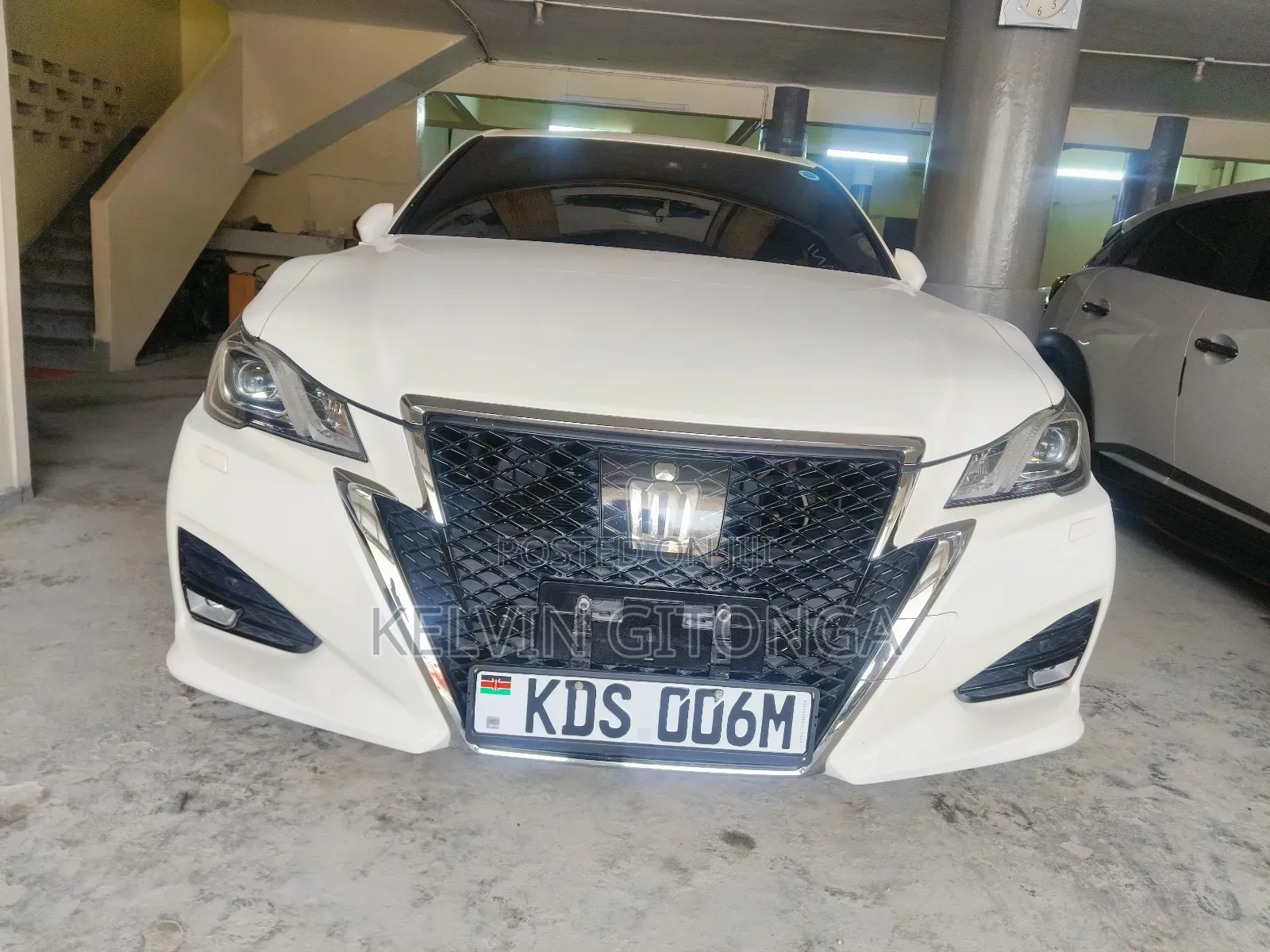 Toyota Crown 2018 White