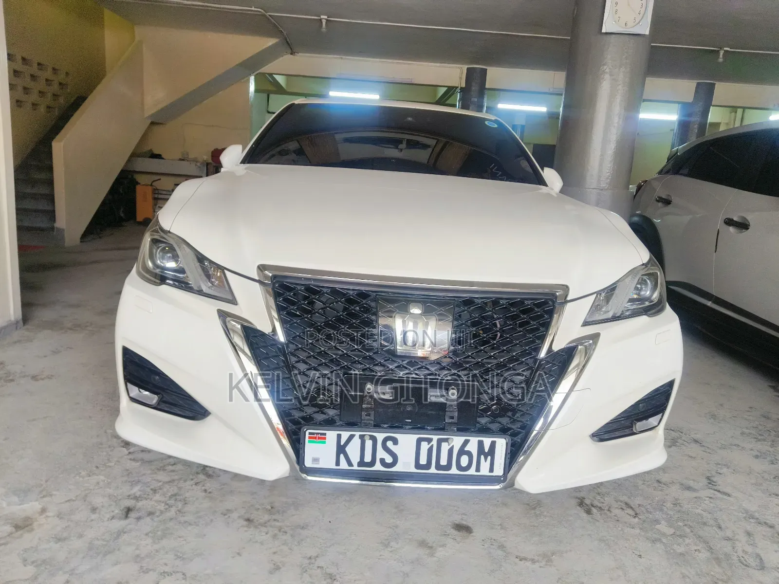 Toyota Crown 2018 White