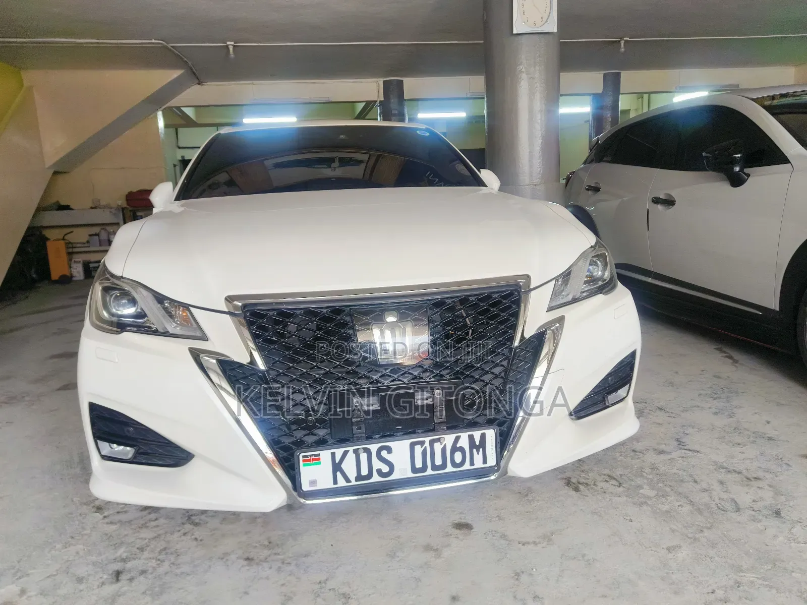 Toyota Crown 2018 White