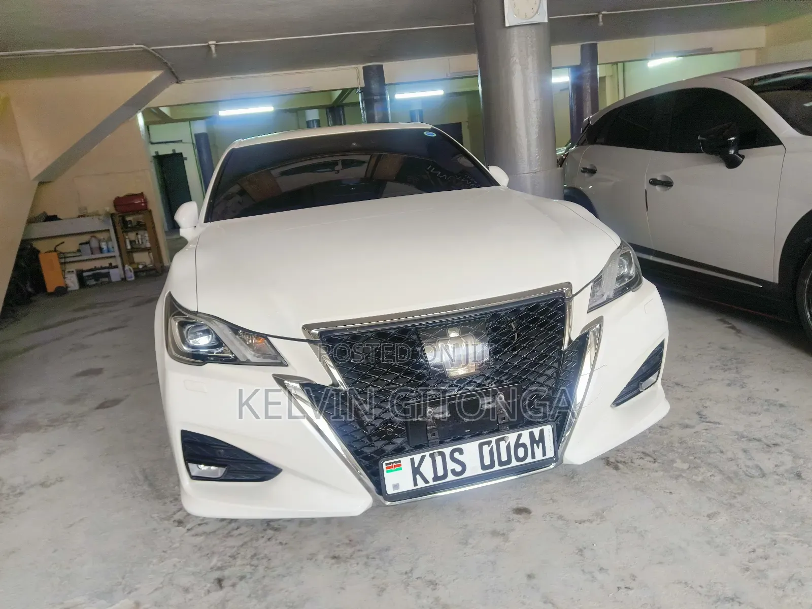 Toyota Crown 2018 White