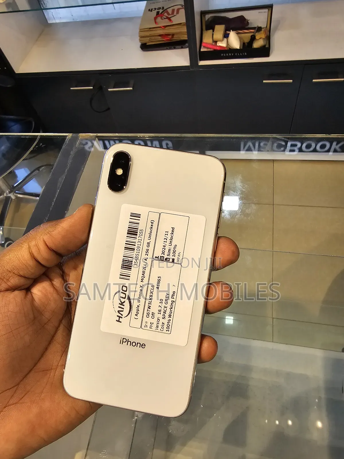 Apple iPhone X 256 GB White