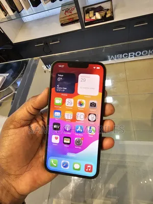 Apple iPhone 13 128 GB Green