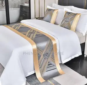 Satin Bedrunner With Throwpillow Covers