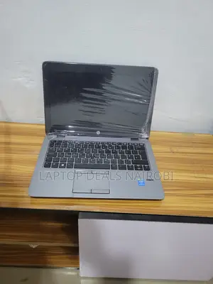 Laptop HP EliteBook 820 G1 8GB Intel Core i5 HDD+SSD 500GB