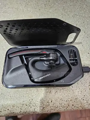 7k2f3aa Poly Voyager 5200 Usb-a Bluetooth Headset