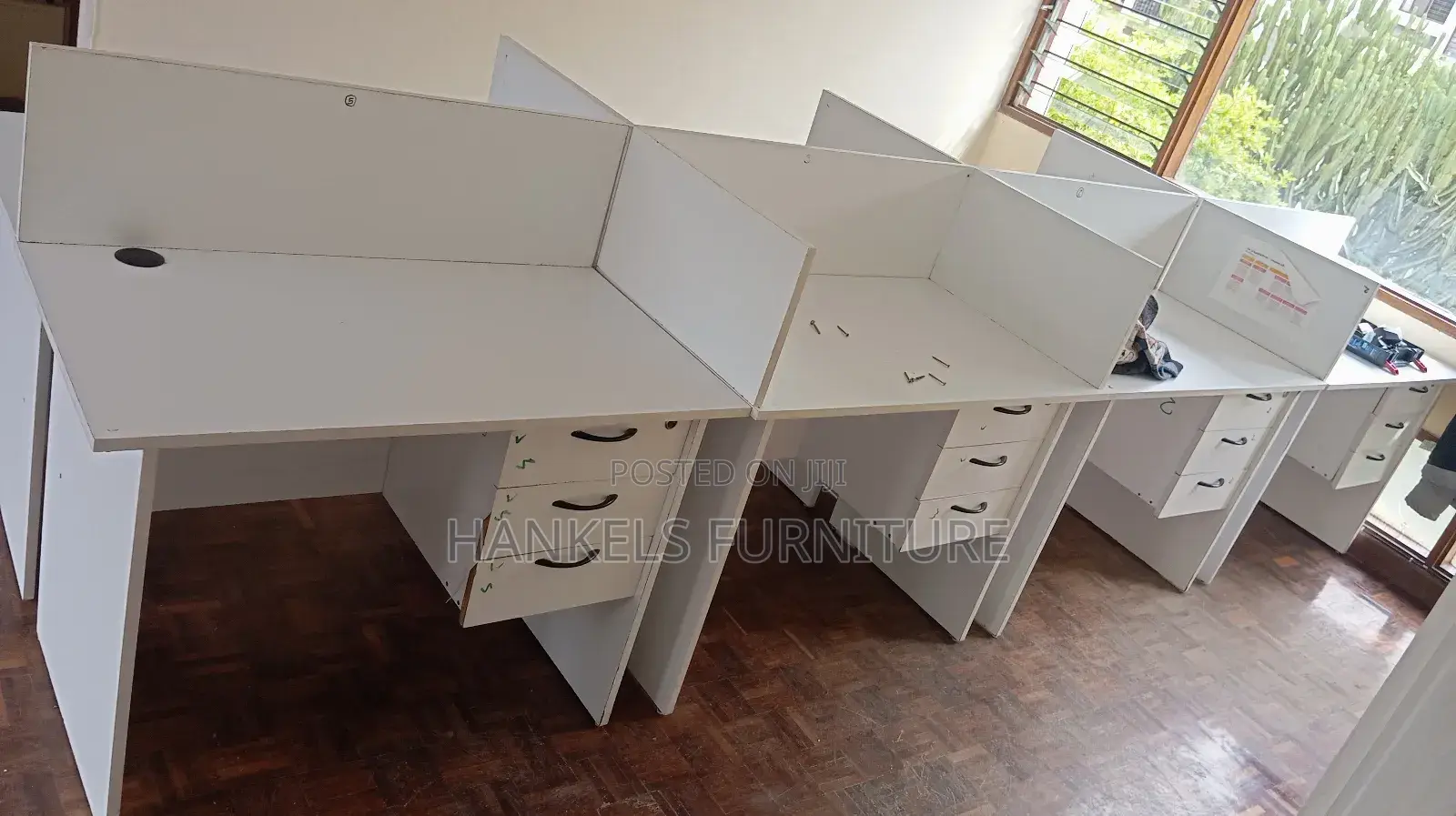 8 Way Workstation