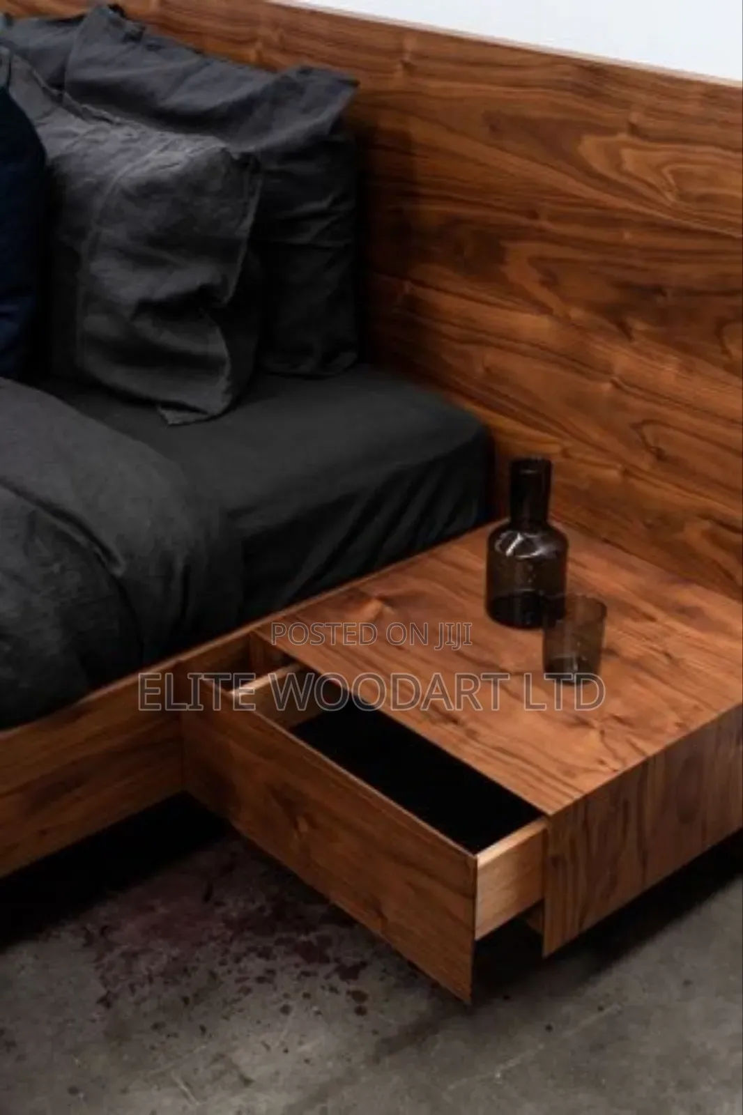 Rustic/Us Wood Grain Floating Bed