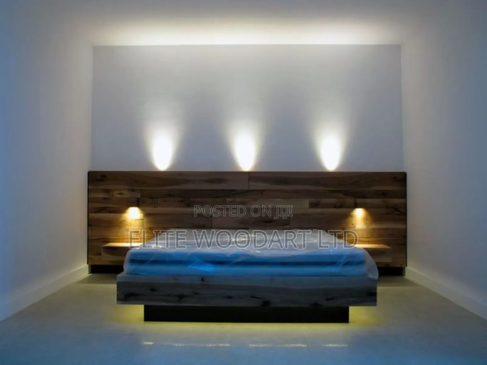 Rustic/Us Wood Grain Floating Bed
