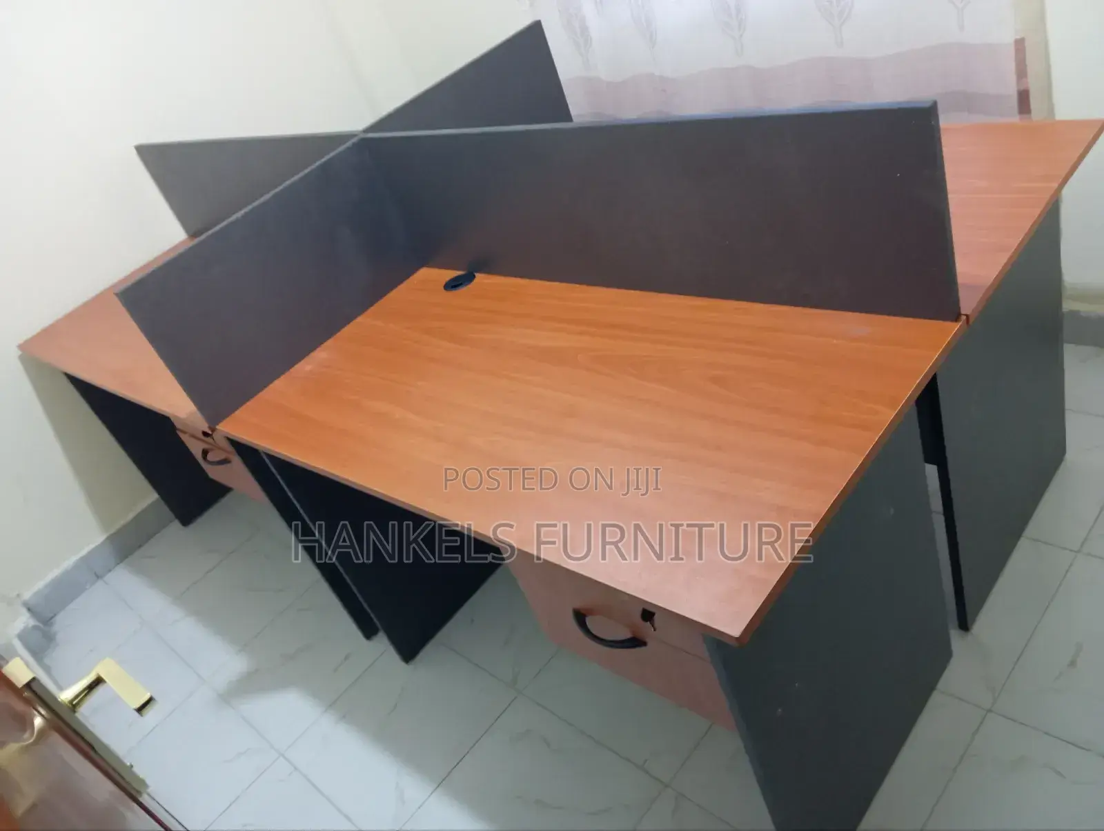 4 Ways Working Station