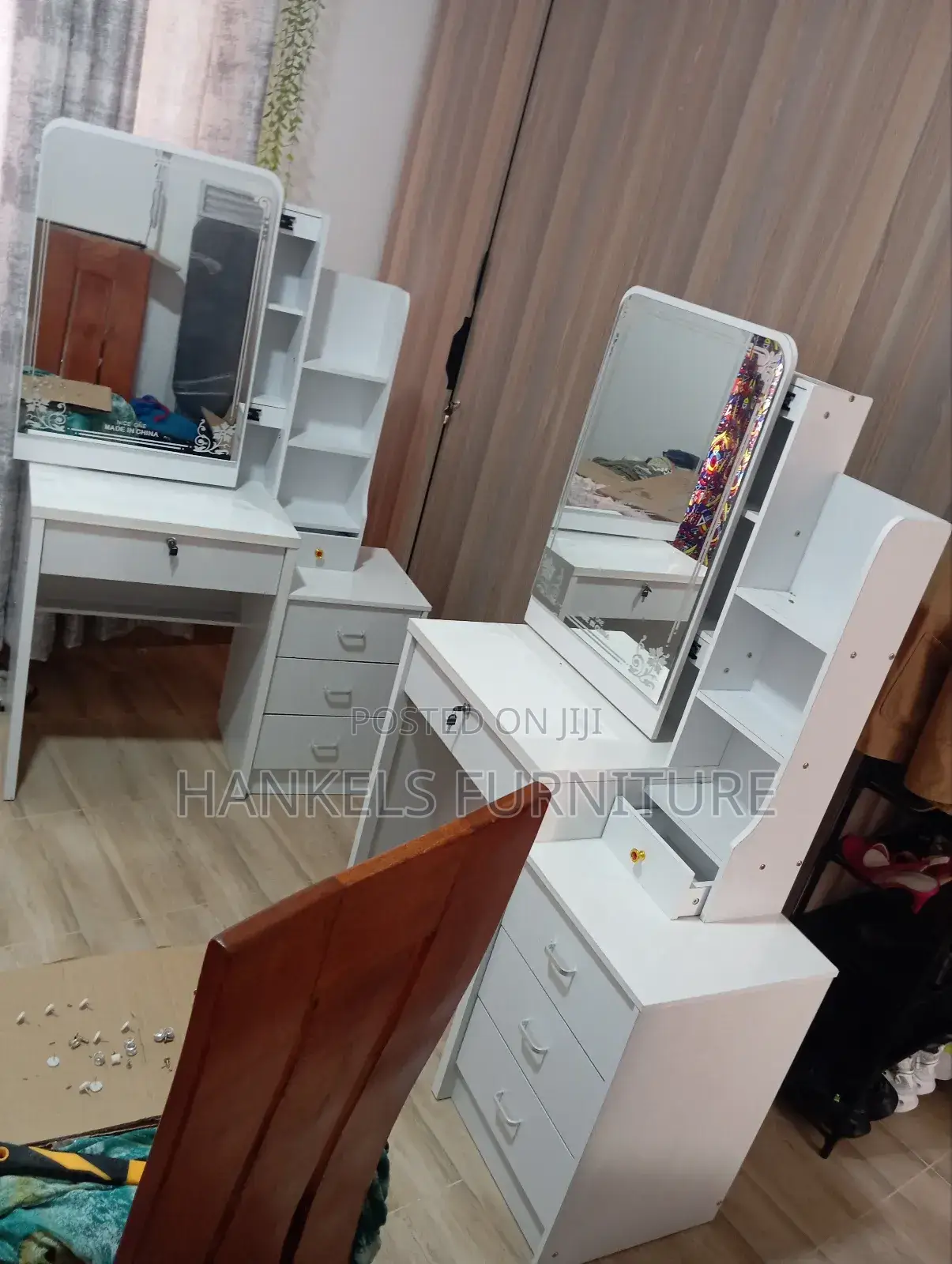 Modern Dressing Table