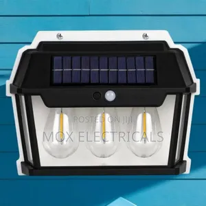 Solar Outdoor Wall Light (3 Bulbs)