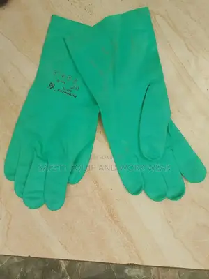 Nitrile Gloves