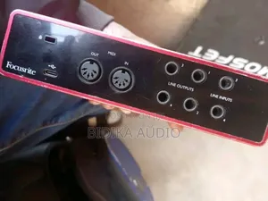 Original Focusrite Scarlett 2I2