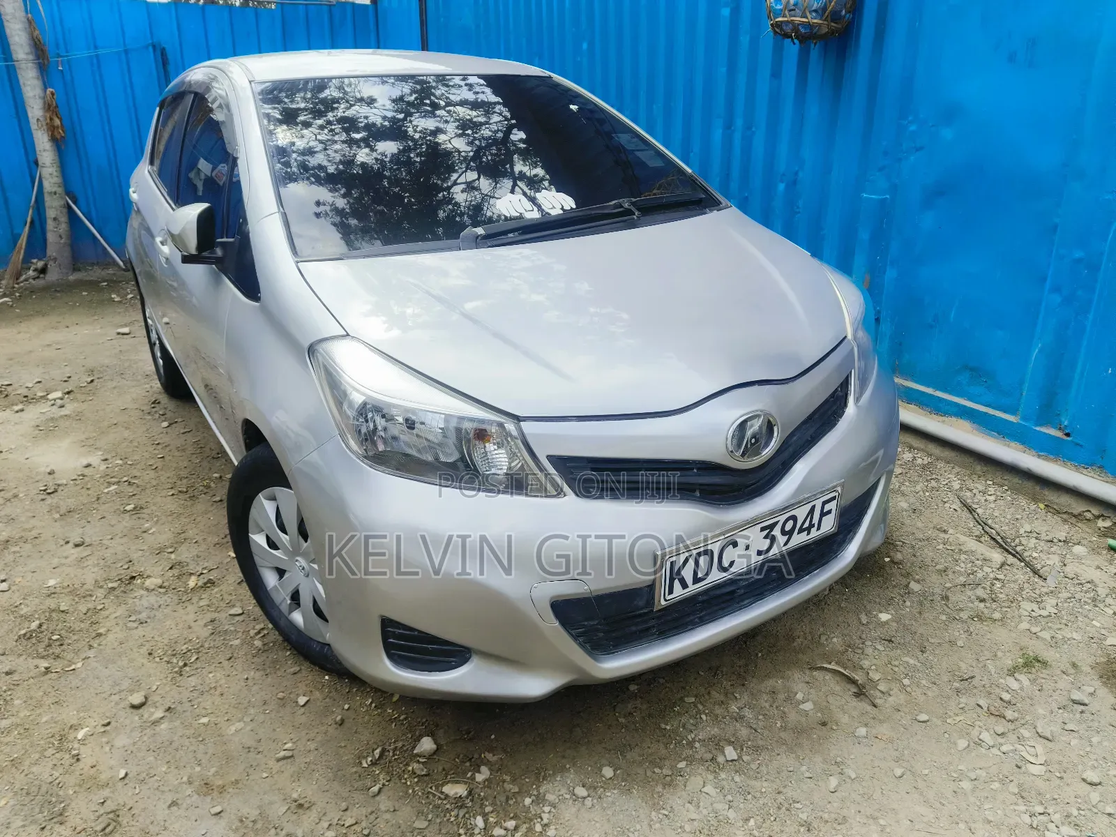 Toyota Vitz 2015 Silver