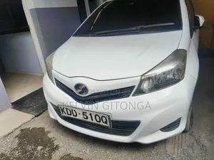 Toyota Vitz 2015 White