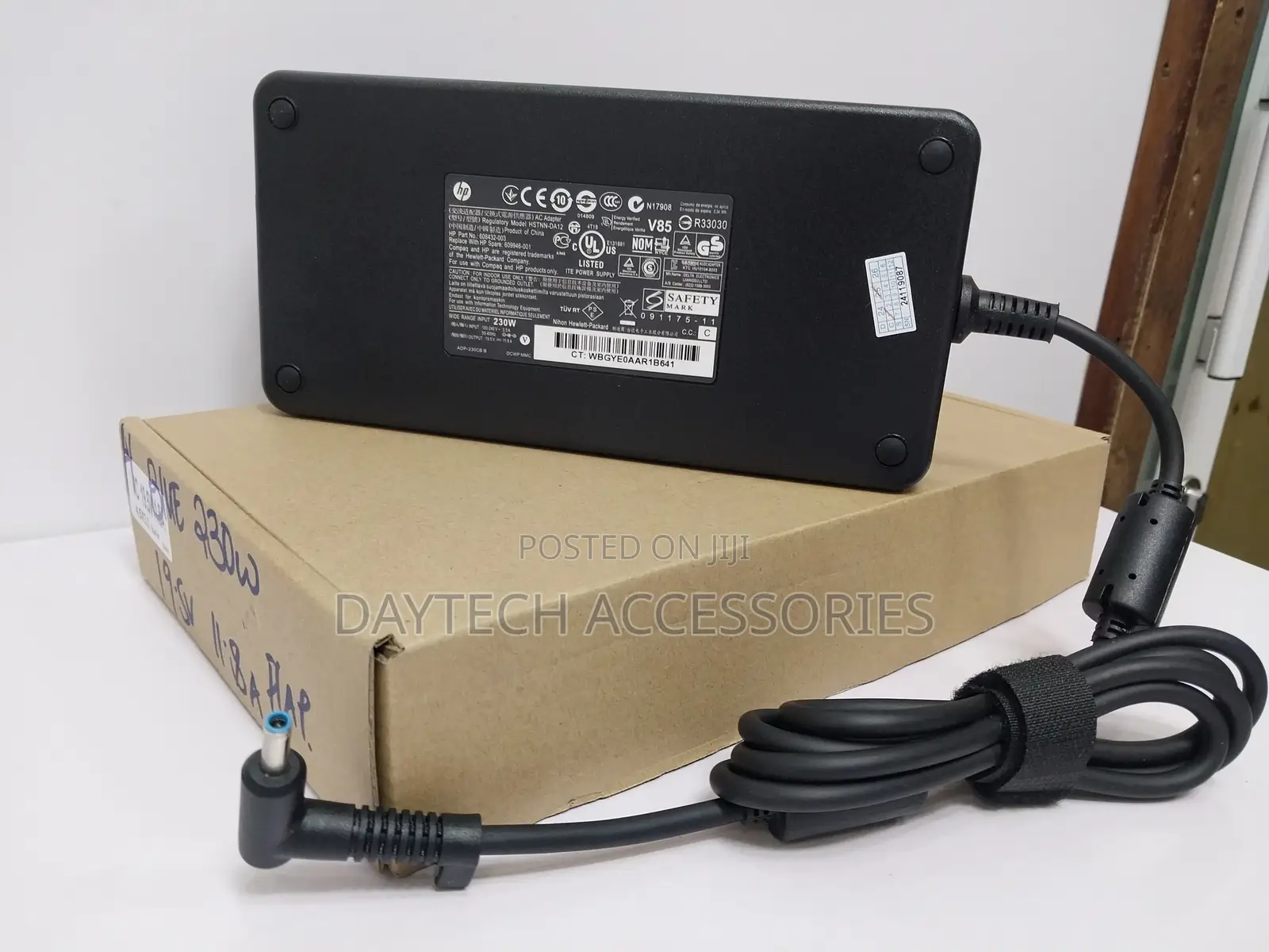 Hp 230w Blue Pin Shape Flat Laptop Adapter / Charger