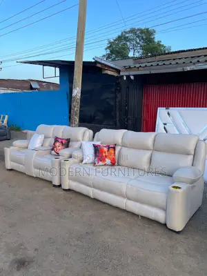 Urban Retreat : Spacious 5 Seater Sofa