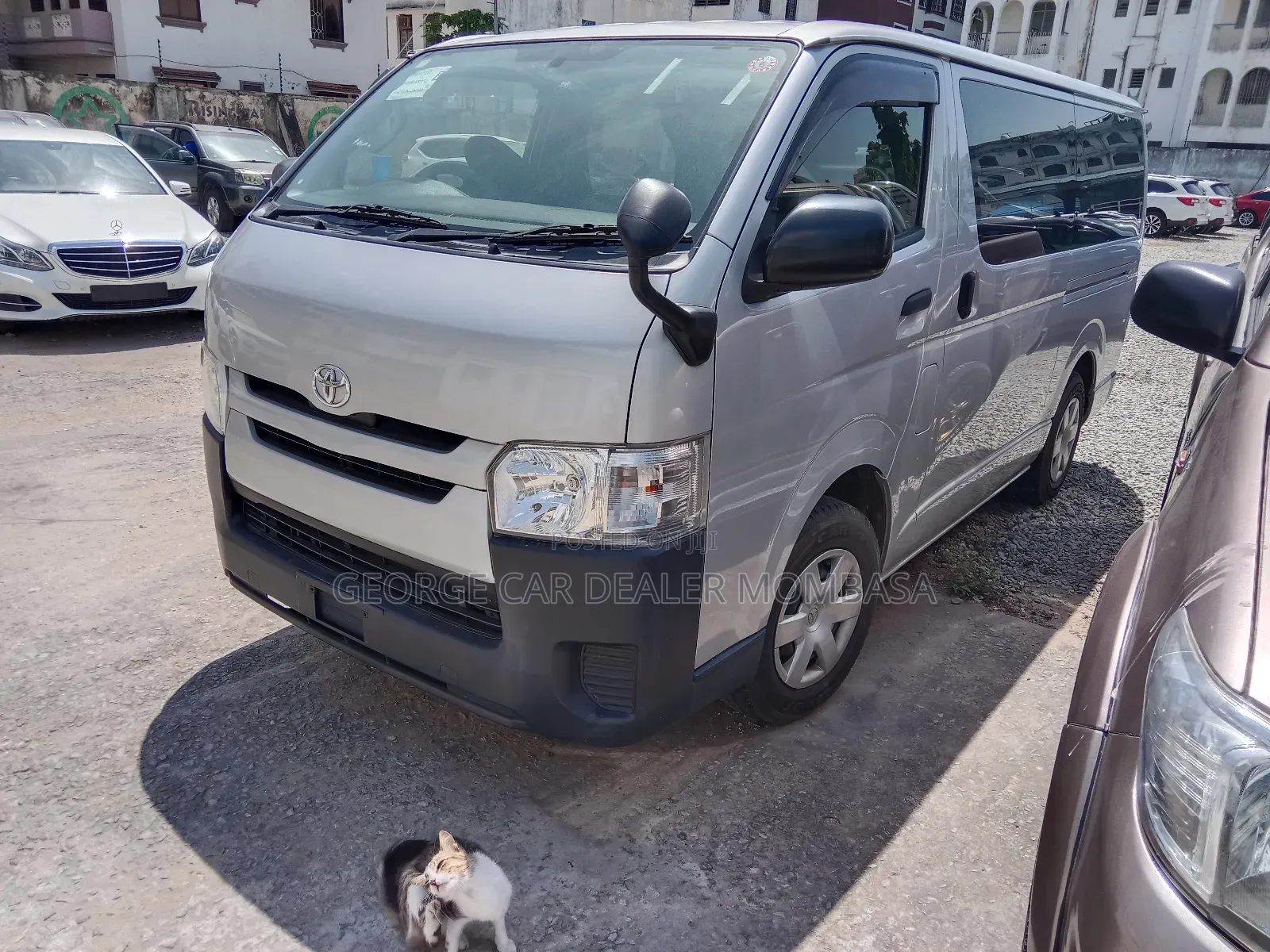 Toyota HiAce 2017 Silver