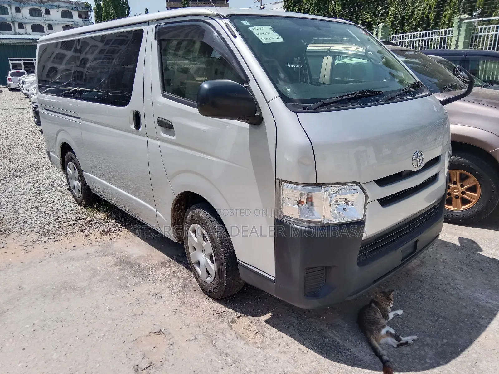 Toyota HiAce 2017 Silver