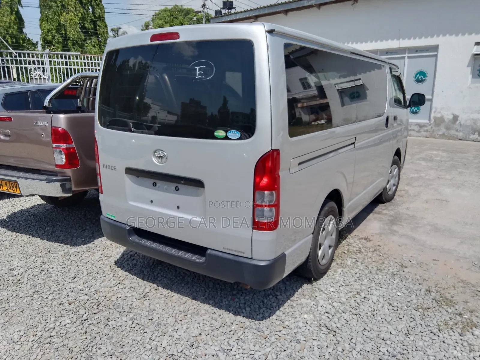 Toyota HiAce 2017 Silver