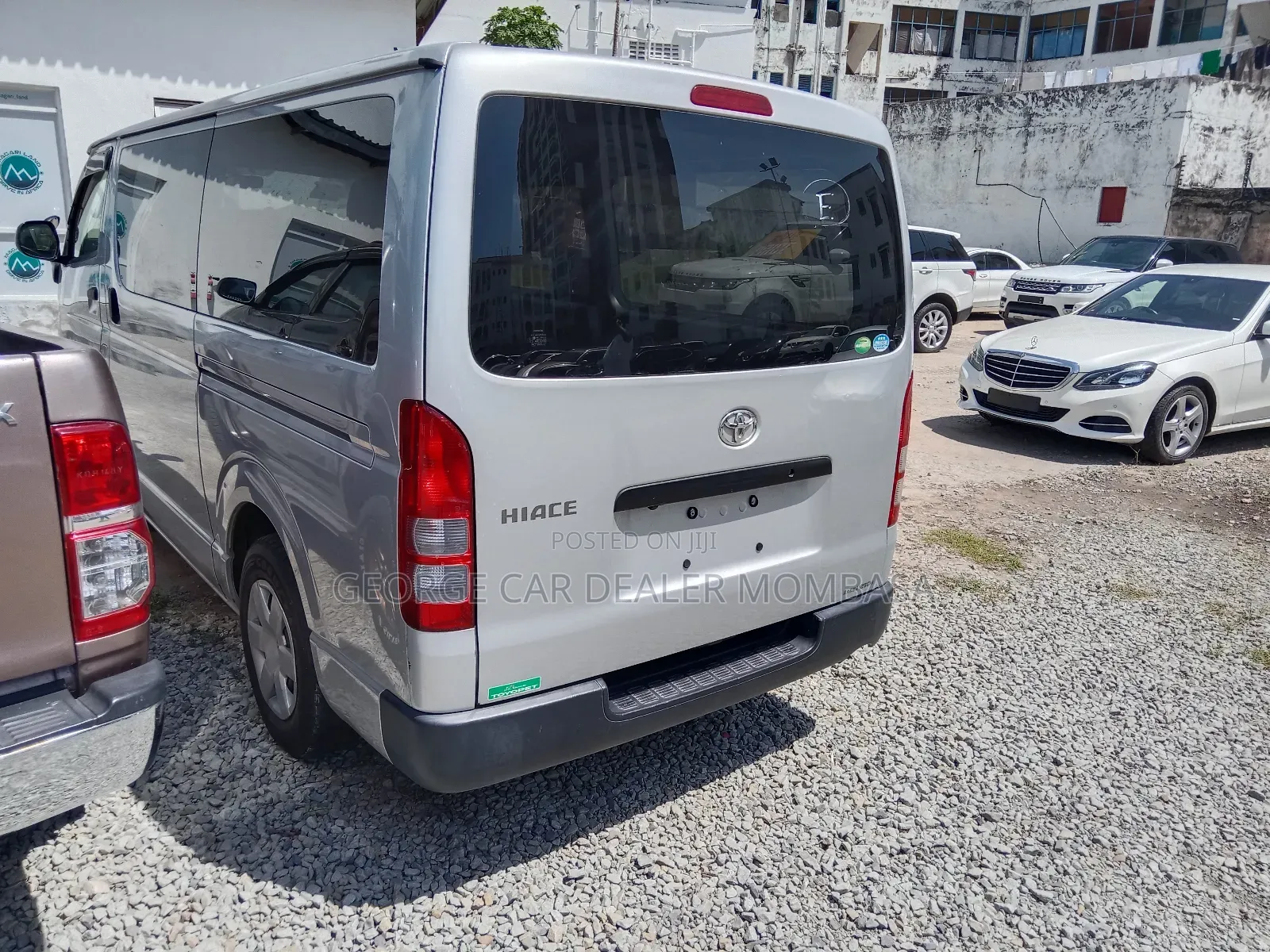 Toyota HiAce 2017 Silver