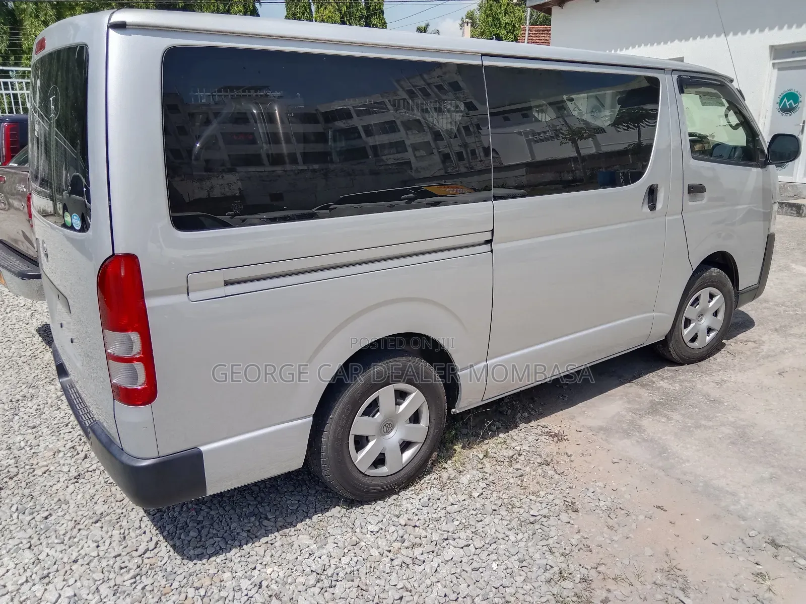 Toyota HiAce 2017 Silver