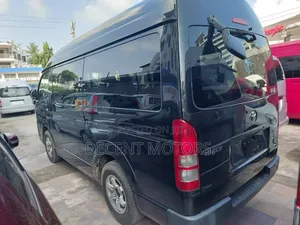 Toyota HiAce 2018 Black