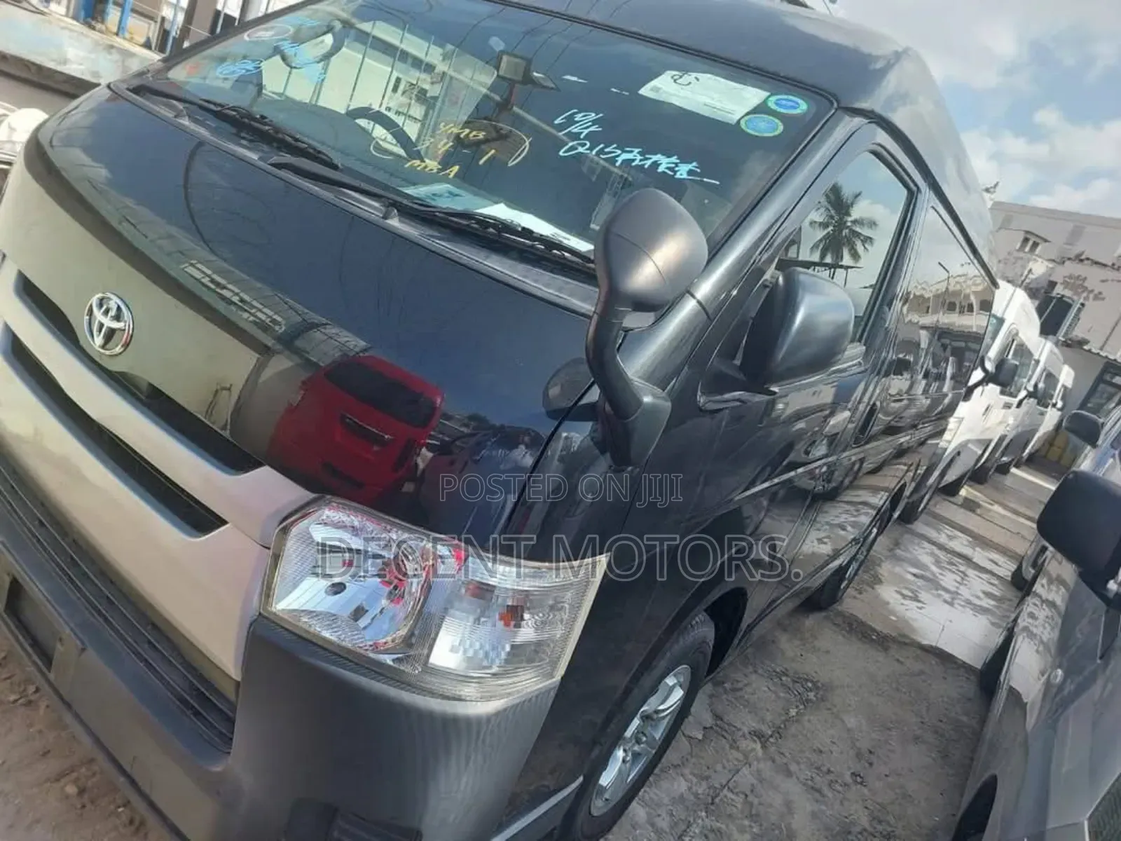 Toyota HiAce 2018 Black