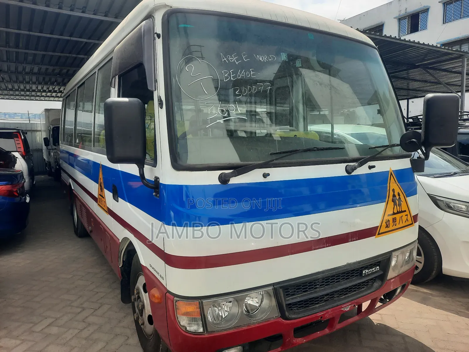 Mitsubishi Fuso Rosa 2018 White
