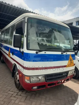 Mitsubishi Fuso Rosa 2018 White