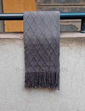 Small Knitted Decor Blankets