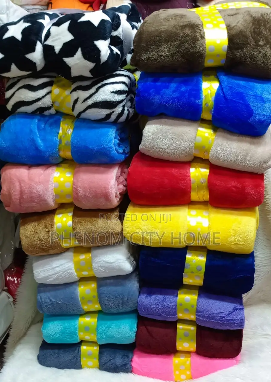 Restocked Plain Coral Fleece Throwblankets