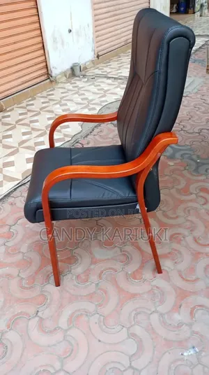 Black Waiting Chair With Mahogany Frame