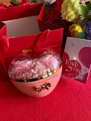 I Love You Heart Necklace With Pink Roses