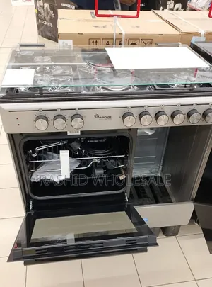 60*90 Cooker.Ramtons With Gas Cylinder