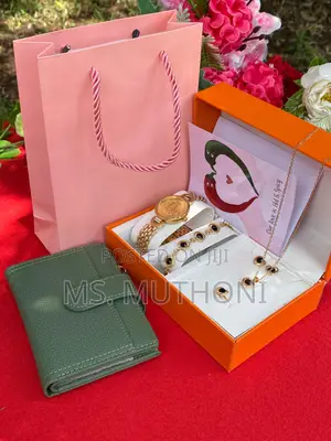 Ladies Beautiful VALENTINES/ Birthday GIFT 