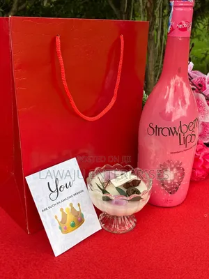 Valentine's Ladies Gift With Strawberry Lips Wine