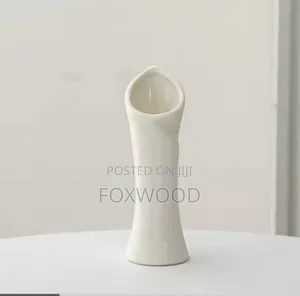 Ceramic Flower Shapely Leaf