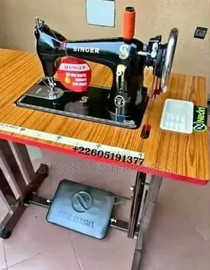 Industrial Singer Sewing Machine/ Original Singer Sewing