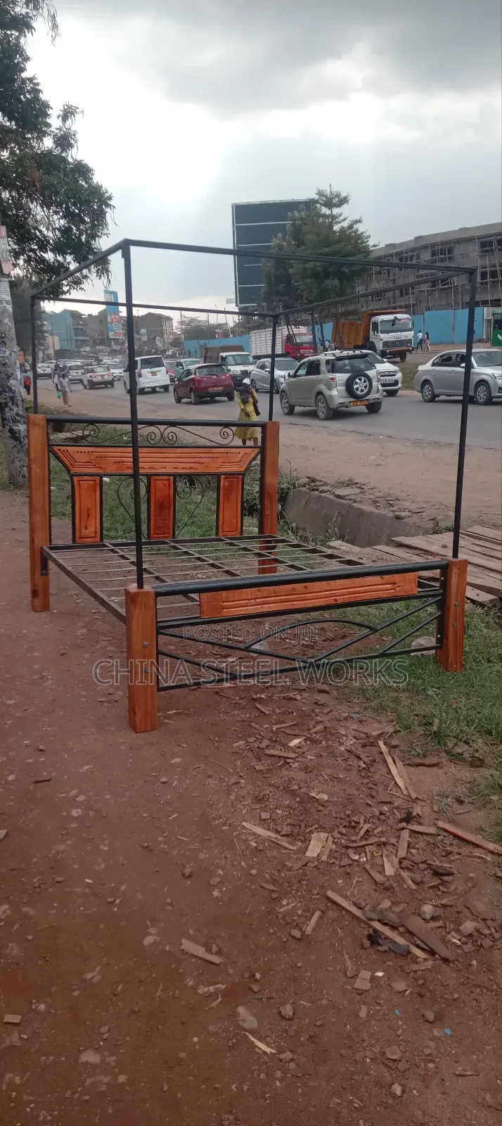 5x6 Metalic Bed