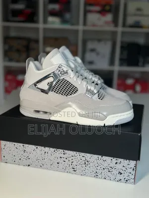 Jordan 4 Frozen Moment