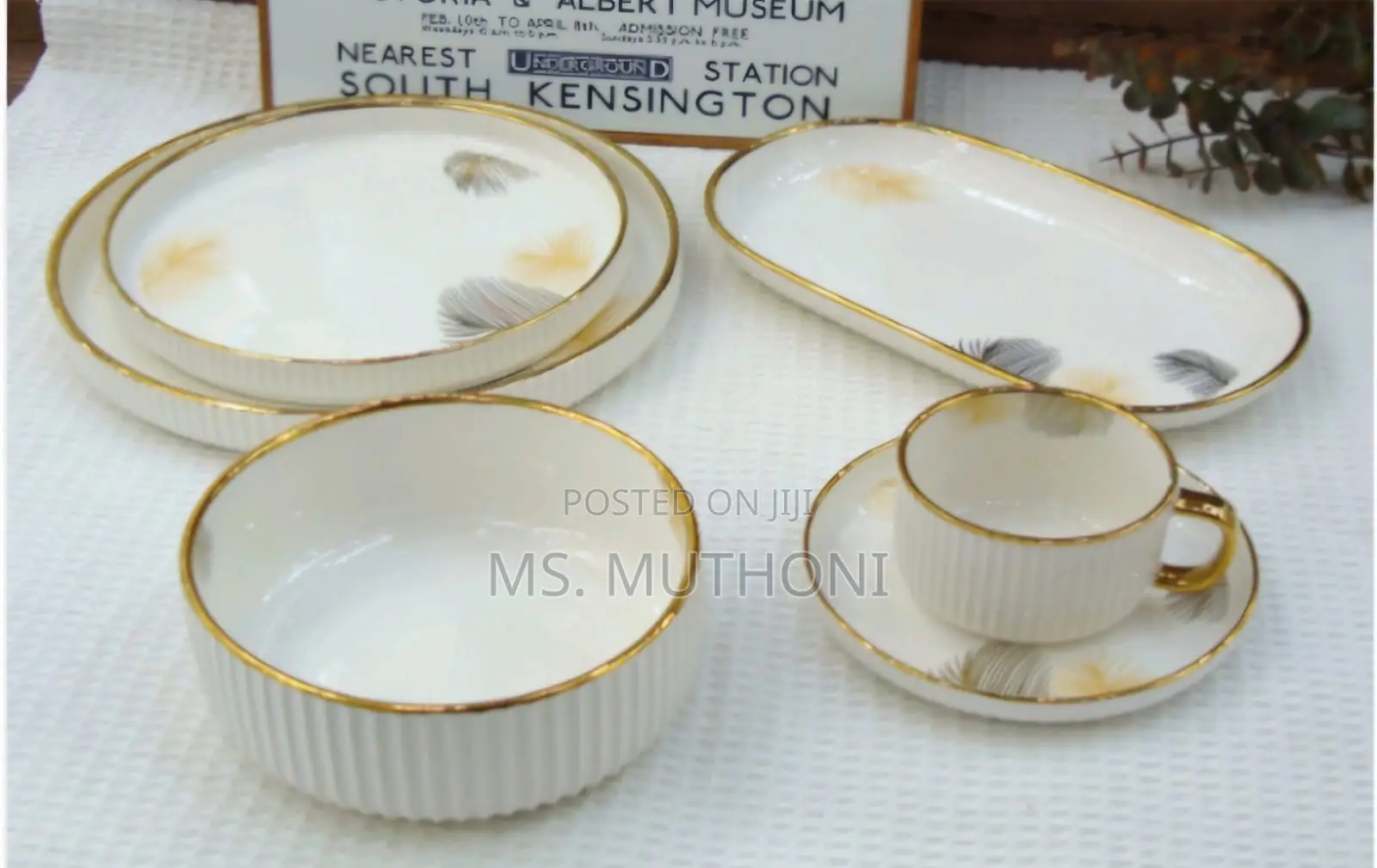 Elegant European Porcelain Dinner Set( Floral Pattern )