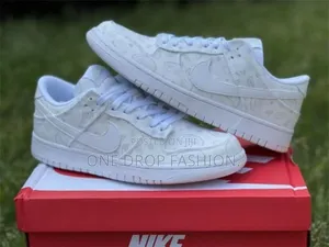 Nike SB White Paisley