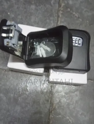 Safe Metallic Key Lock Box