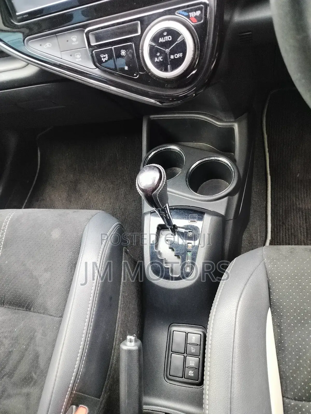 Toyota Aqua 2018 White