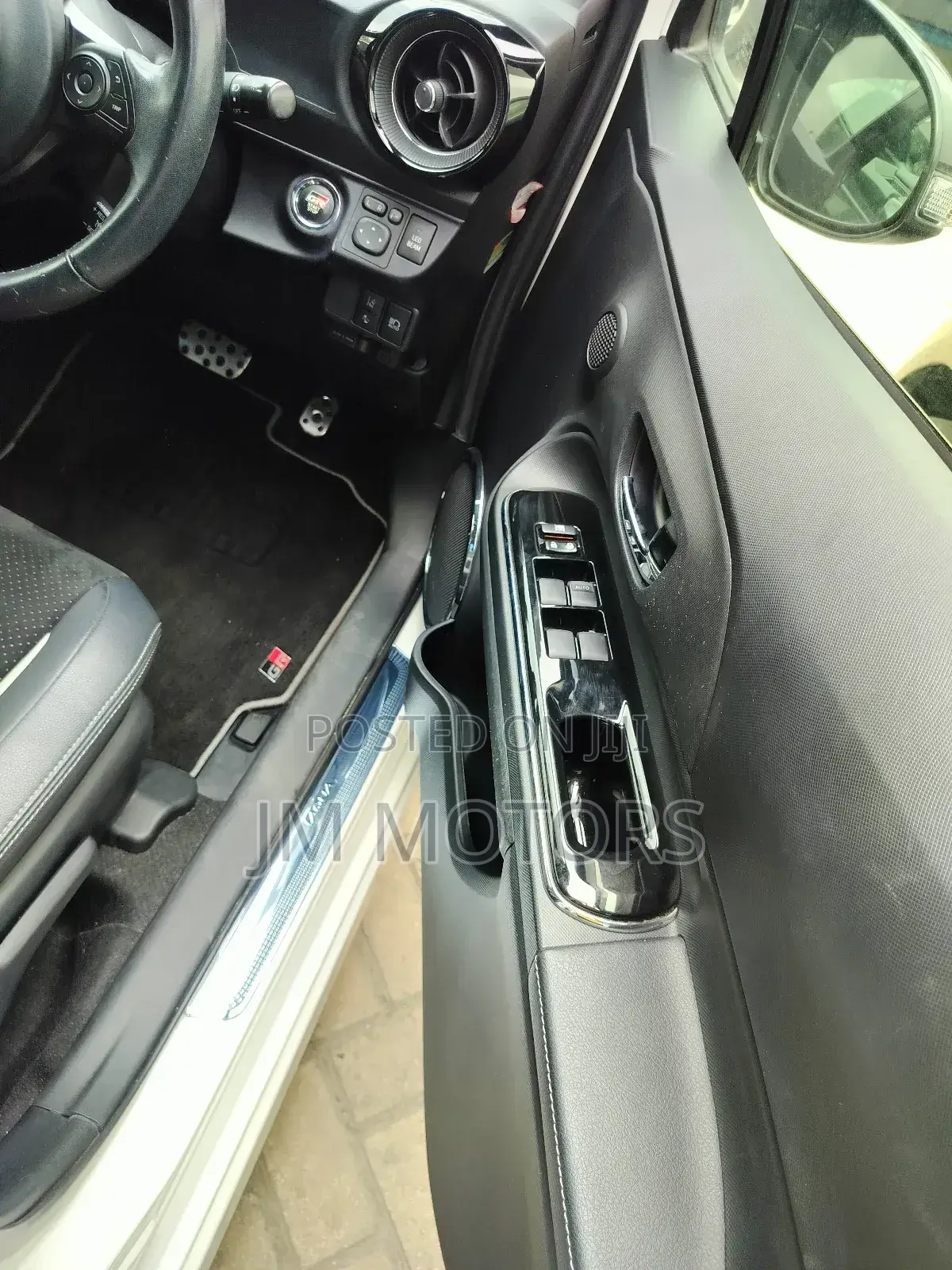 Toyota Aqua 2018 White