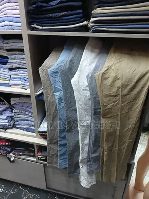 Men Khaki Trousers Mtumba