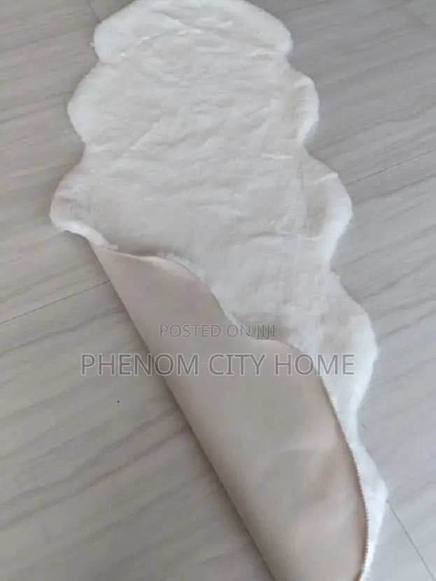 New White Soft Rabbit Fur Bedside Mats