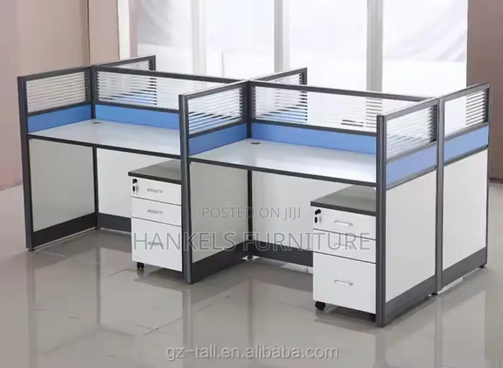 Modular 4 Persons Office Workstation